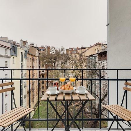 Jt'S Apartments Spanelska Str. Praga Esterno foto