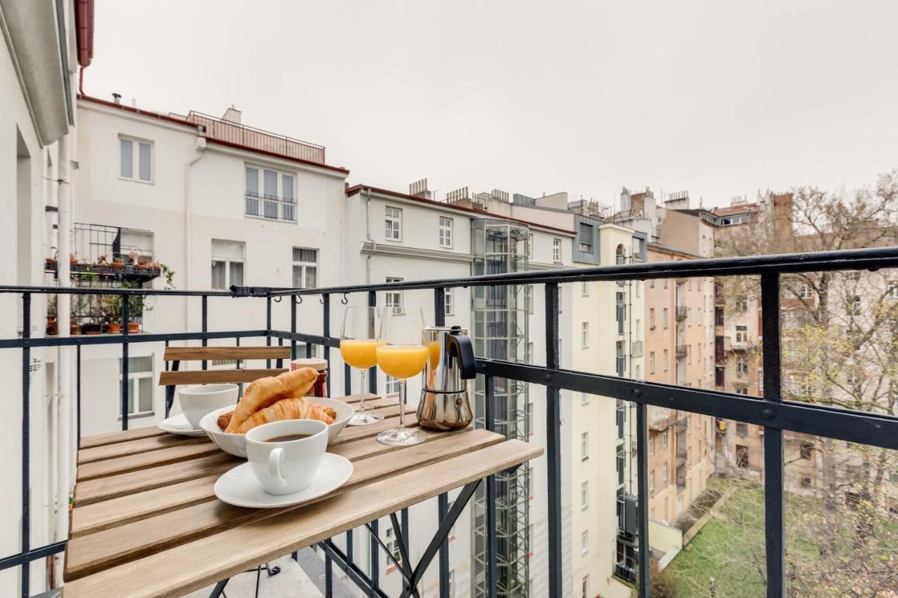 Jt'S Apartments Spanelska Str. Praga Esterno foto