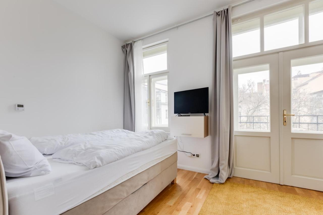 Jt'S Apartments Spanelska Str. Praga Esterno foto