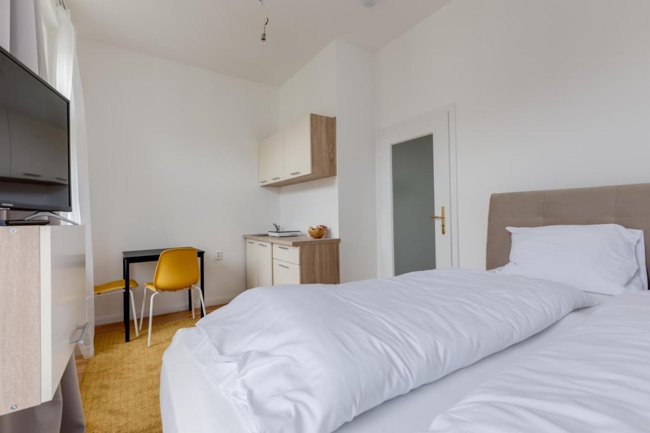 Jt'S Apartments Spanelska Str. Praga Esterno foto